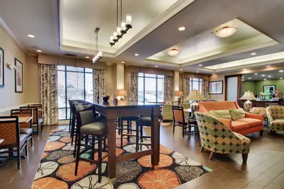 Photo 4 - Hampton Inn Warner Robins