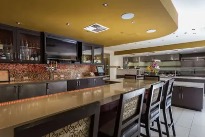 Photo 5 - Hilton Garden Inn San Mateo