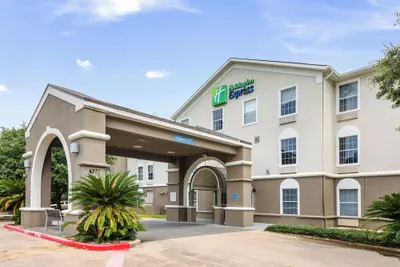 Photo 2 - Holiday Inn Express Hotel & Suites Columbus by IHG