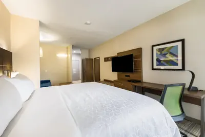 Photo 3 - Holiday Inn Express Hotel & Suites Columbus by IHG