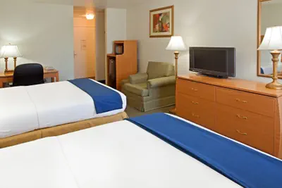 Photo 4 - Holiday Inn Express Hotel & Suites Columbus by IHG