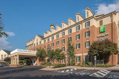 Photo 2 - Holiday Inn Express State College at Williamsburg Square by IHG