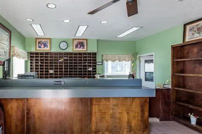 Photo 5 - Suburban Studios Abercorn