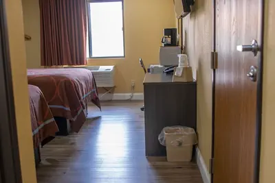 Photo 5 - Super 8 by Wyndham Mountain Home