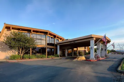 Photo 2 - Red Lion Hotel Redding