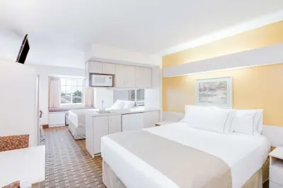 Photo 4 - SureStay Hotel by Best Western Christiansburg Blacksburg
