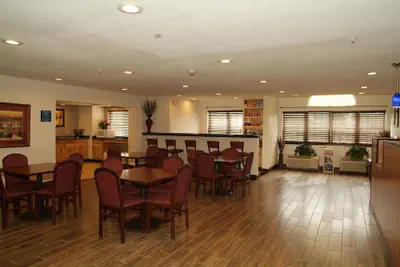 Photo 5 - Expo Inn Hotel