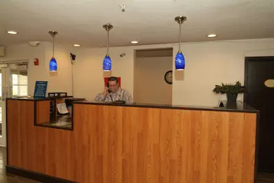 Photo 4 - Expo Inn Hotel
