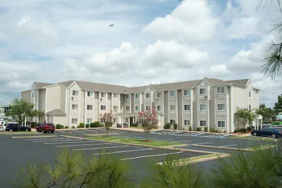 Photo 2 - Expo Inn Hotel
