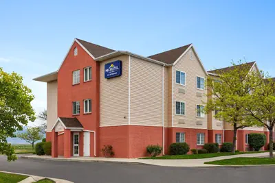 Photo 2 - Microtel Inn & Suites by Wyndham Salt Lake City Airport