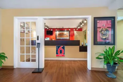 Photo 4 - Studio 6 Corporate Extended Stay Philadelphia Malvern Swedesford Rd. PA