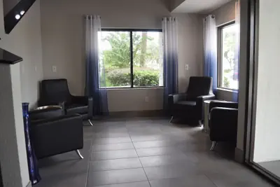 Photo 3 - Destiny Palms Hotel Maingate West