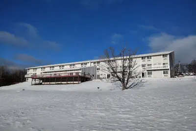 Photo 2 - Baymont by Wyndham Duluth/Spirit Mountain