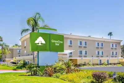 Photo 2 - GreenTree Inn San Diego Mission Bay