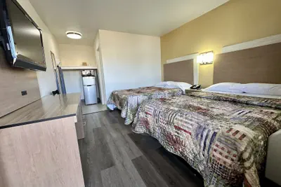 Photo 5 - Royal Inn Charlotte Airport Hotel