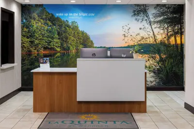 Photo 4 - La Quinta Inn & Suites by Wyndham Mooresville