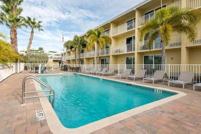 Photo 4 - Treasure Island Hotel and Marina