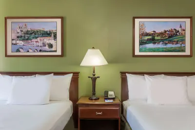 Photo 5 - Baymont by Wyndham Waycross