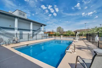 Photo 2 - Baymont by Wyndham Warner Robins