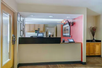 Photo 3 - Extended Stay America Select Suites Atlanta Perimeter Peacht