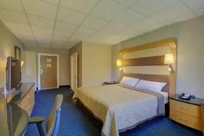 Photo 2 - Village Inn Annapolis MD