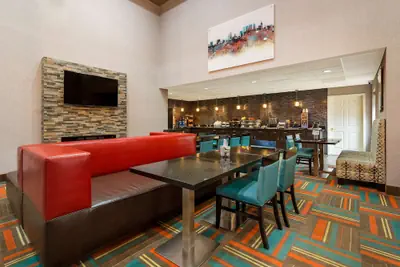 Photo 3 - Best Western Bradbury Inn & Suites