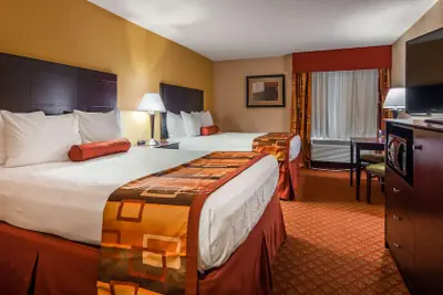 Photo 5 - Best Western Plus Parkway Hotel
