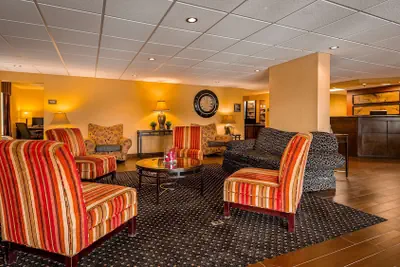 Photo 2 - Best Western Plus Parkway Hotel
