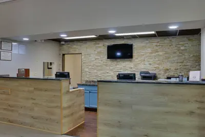 Photo 5 - Country Inn & Suites by Radisson, Savannah Gateway, GA