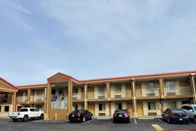 Photo 2 - FairBridge Inn & Suites McDonough