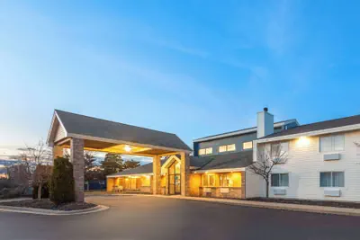 Photo 2 - AmericInn by Wyndham Oscoda Near AuSable River