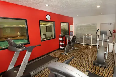 Photo 2 - Holiday Inn Express & Suites Ogden by IHG