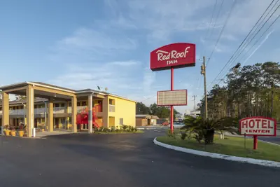 Photo 2 - Red Roof Inn Valdosta - University