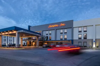 Photo 2 - Hampton Inn Waldorf
