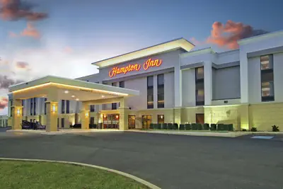 Photo 2 - Hampton Inn Hagerstown-I-81