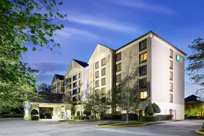 Photo 2 - Holiday Inn Express & Suites Alpharetta - Windward Parkway by IHG