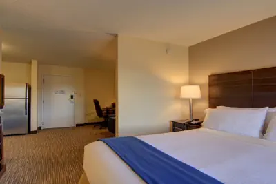 Photo 4 - Holiday Inn Express & Suites Alpharetta - Windward Parkway by IHG
