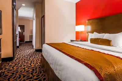 Photo 5 - Best Western Plus Brandywine Inn & Suites