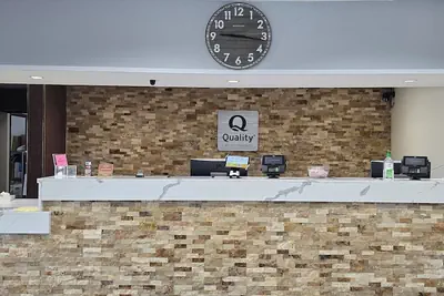 Photo 5 - Quality Inn & Suites Manhattan