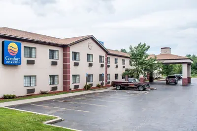 Photo 2 - Comfort Inn & Suites Hamburg - Buffalo South
