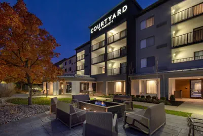 Photo 2 - Courtyard by Marriott Cincinnati Airport