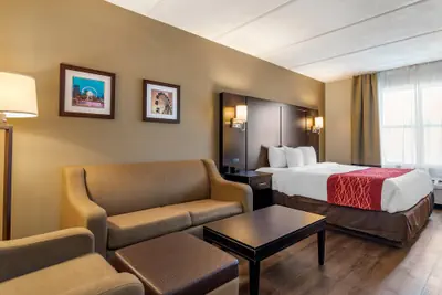 Photo 3 - Comfort Inn & Suites near Six Flags