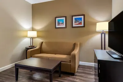 Photo 5 - Comfort Inn & Suites near Six Flags
