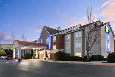 Photo 2 - Holiday Inn Express Alpharetta - Roswell by IHG