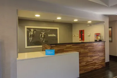 Photo 4 - Hampton Inn Medina