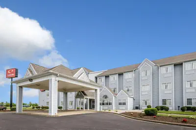 Photo 2 - Econo Lodge Inn & Suites Evansville East