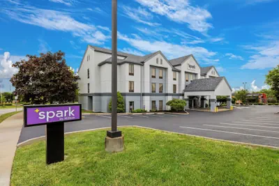 Photo 2 - Spark by Hilton Cincinnati Airport South