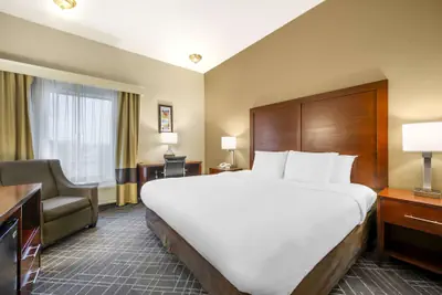 Photo 4 - Spark by Hilton Cincinnati Airport South