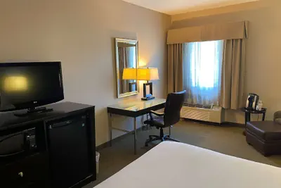 Photo 4 - Wingate by Wyndham Ashland