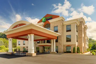 Photo 2 - Holiday Inn Express & Suites Corbin by IHG